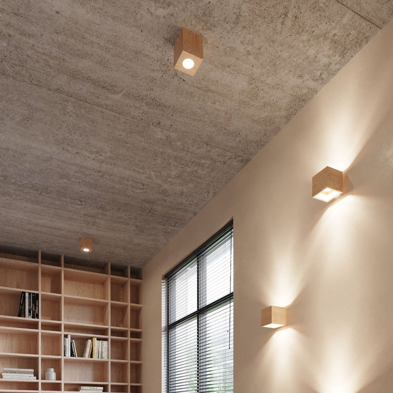 Applique Cube LED en bois naturel
