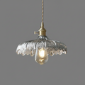 Klarstrukturierte Vintage Glas-Hängeleuchte mit Messing & Wellenrand