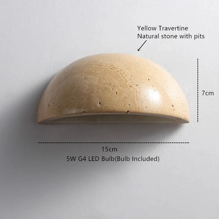 Halbrunde Travertin-Wandleuchte für warmes, natürliches Ambientelicht
