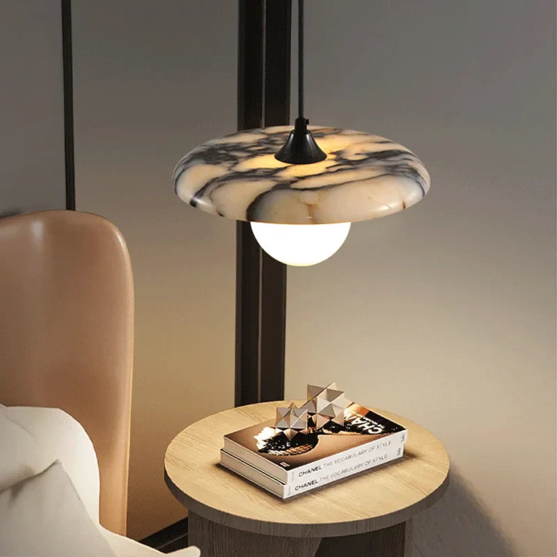 Suspension Ronde Marbre Noir Élégante