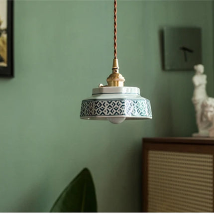 Keramik-Hängeleuchte mit handbemaltem Vintage-Muster